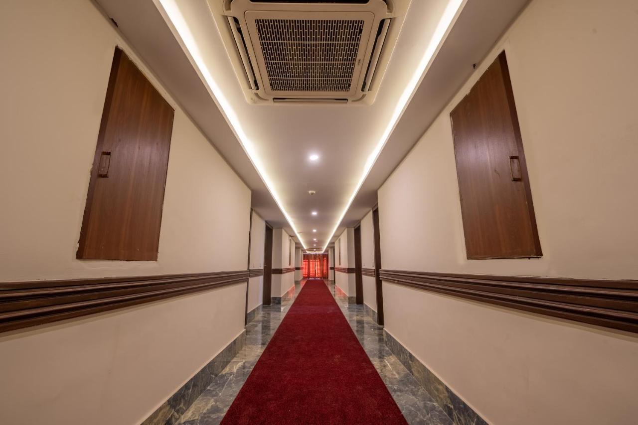 Legend Hotel Исламабад Екстериор снимка