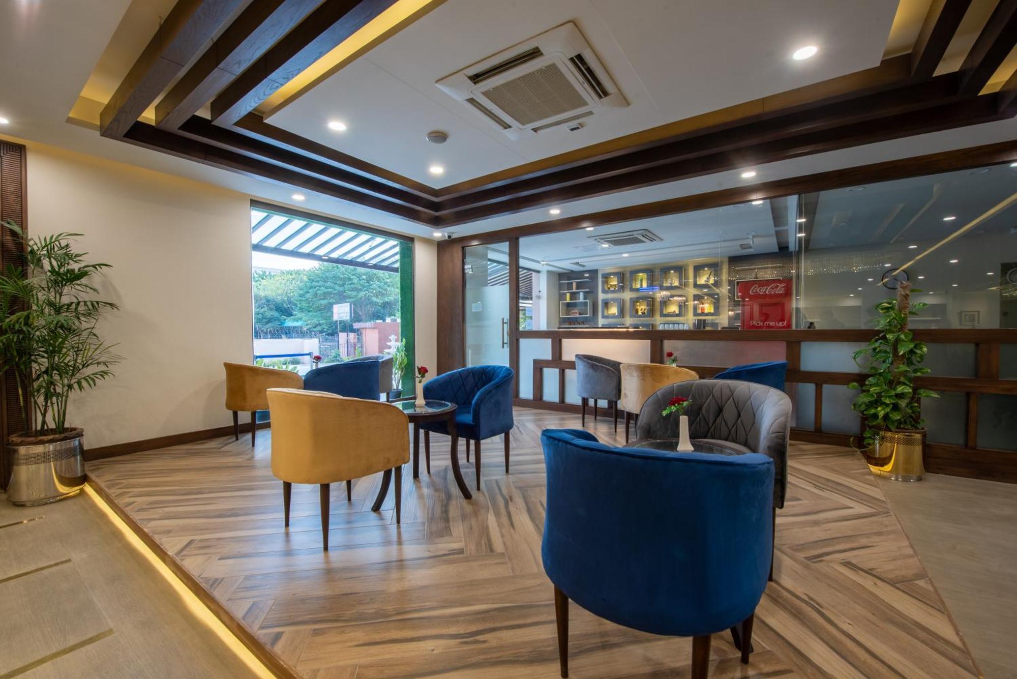 Legend Hotel Исламабад Екстериор снимка